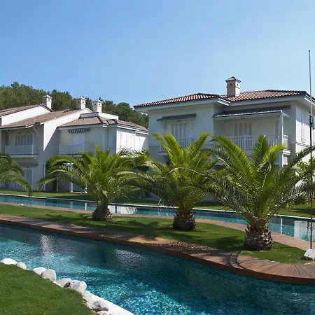 Portville Holiday Villas * ギョジェク